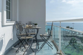 tuGuest Las Salinas Beach - Free parking